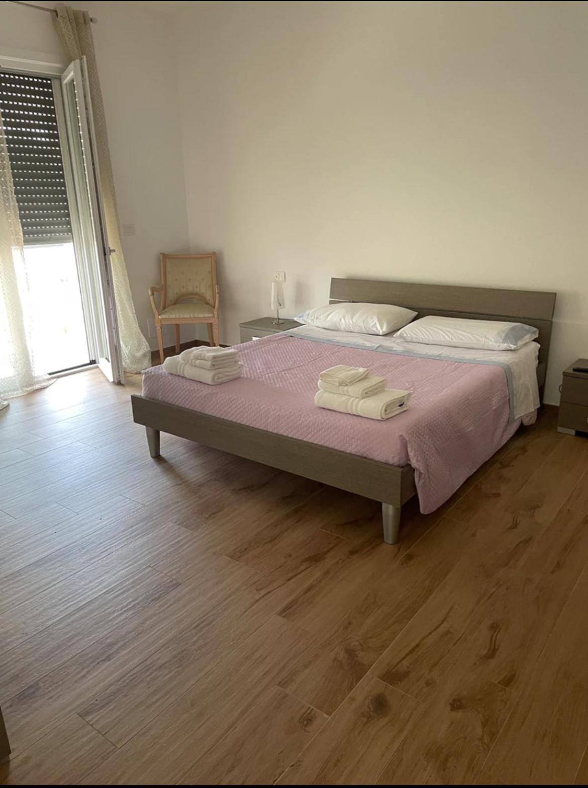 B&B A Pochi Passi Dal Mare Giovinazzo Luaran gambar